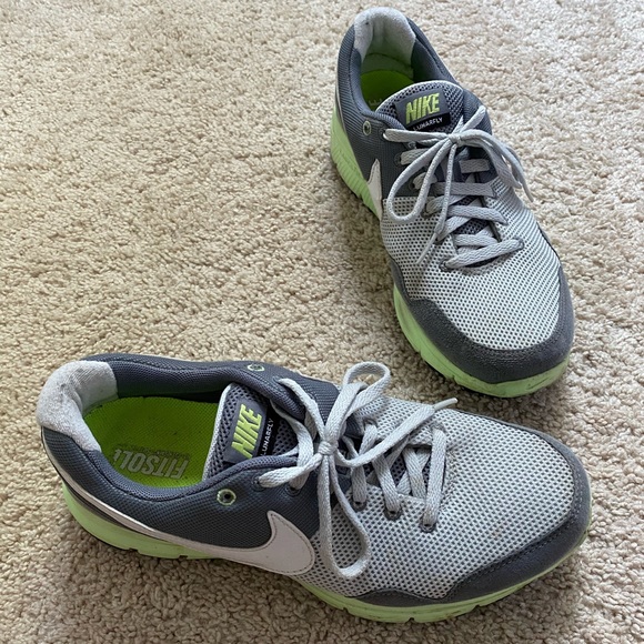 Nike sneakers - Picture 2 of 4